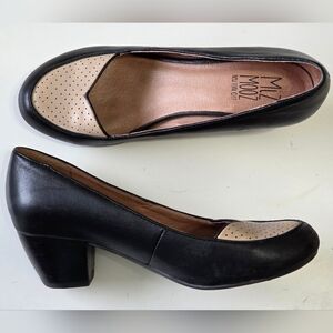 Miz Mooz Black+Cream Leather Vintage Inspired Feminine Low Block Heel Pumps 7.5